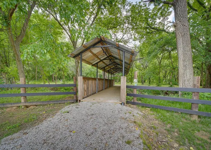 Holiday home Well-appointed W/ Fire Pit & Patio! *